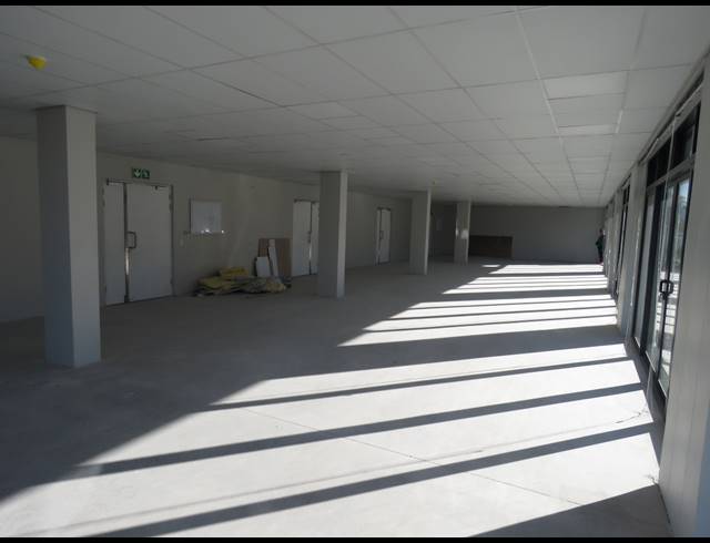 240M² MEDICAL SUITE TO LET IN PAARDEVLEI